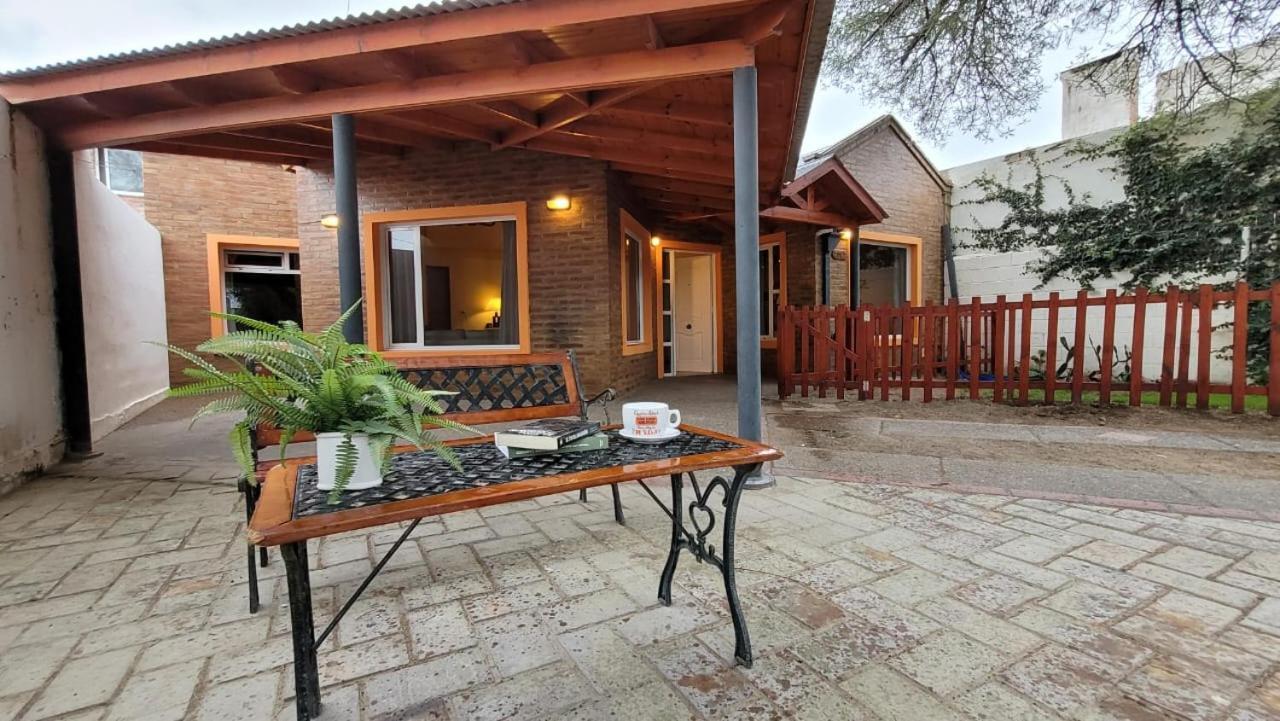 El Patio Del Aromo Apartment Puerto Madryn Exterior photo